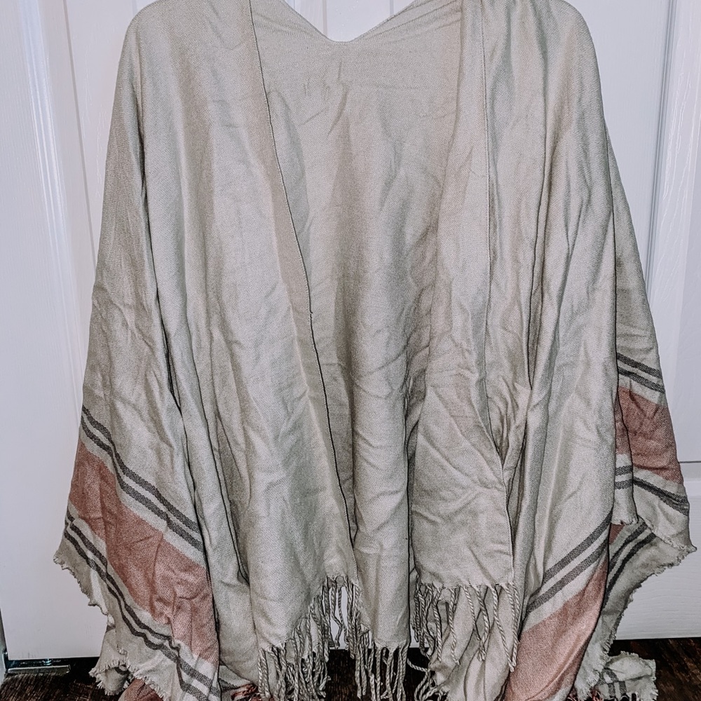 Causebox poncho
